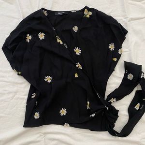 Madewell Sash-Tie Wrap Top in Lazy Daisies